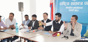 आम आक्रोशलाई सदुपयोग गर्ने रविको चेष्टा