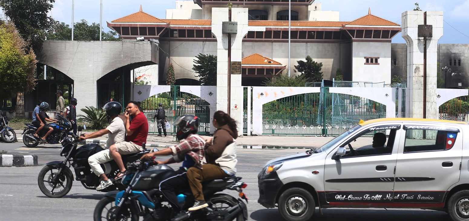 सामान्य लयमा फर्कँदै उपत्यका,सडकमा सवारीको चाप बढ्याे (फाेटाेफिचर)